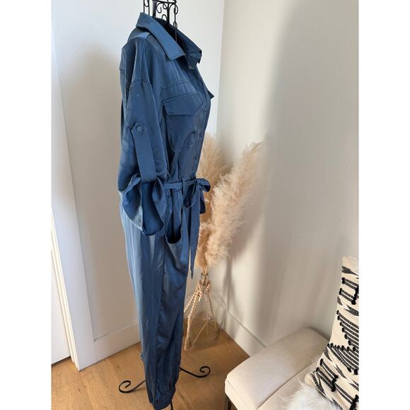 Strut & Bolt Blue Satin Belted Utility Jogger Jumpsuit 3/4 Sleeves Medium - Picture 4 of 8